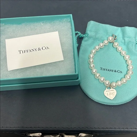 Tiffany & Co. Pearl Bracelet - Picture 4 of 5